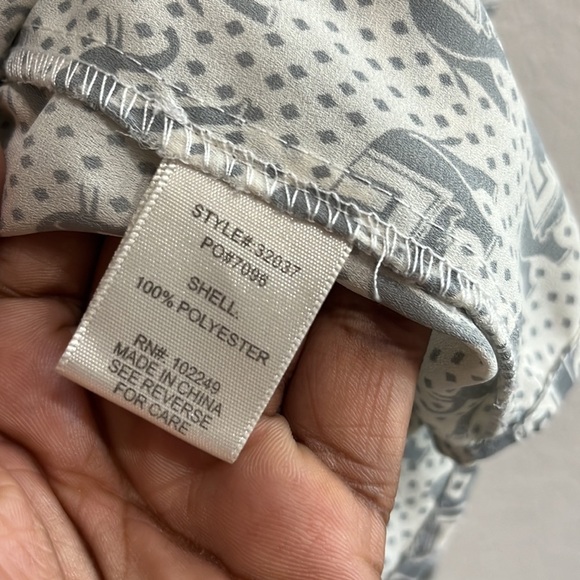 Pixley Stitch Fix Size S Gray White Elephant Print 3/4 Sleeve Roll Tab Blouse - Picture 9 of 10